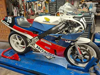 honda rc30 competition