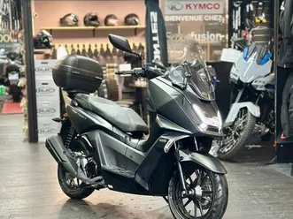 kymco skytown 125 garantie jusqu'au 09/2030