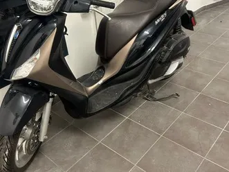 piaggio medly 125 (700km)