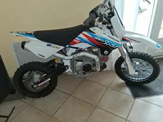 ycf 125