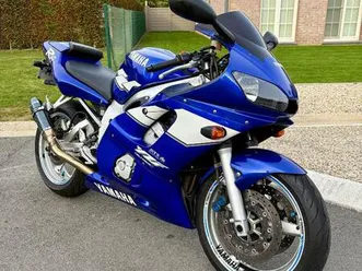 ② yamaha r6 état impec a voir