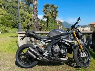 triumph speed triple rs 1200