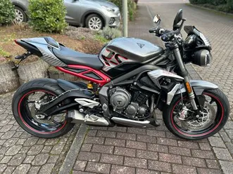 triumph street triple 765 rs