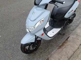 ② peugeot kisbee r