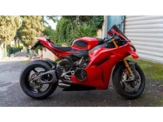 panigale v4 s (2025)