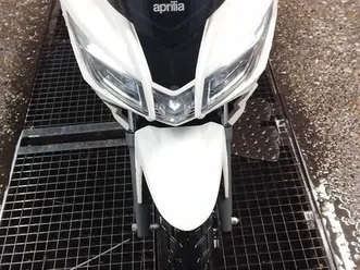 vend scooter apprilia srx 50