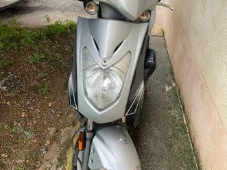 scooter 50 cc à vendre pour pièce