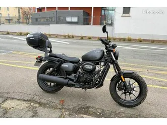 hyosung gv 125 s bobber 07/2023, garantie 6 mois et faible km