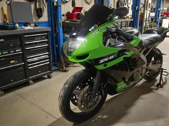 kawasaki zx-6r ■moto qui démarre et roule très bien.■moteur ok, partie-cycle saine.■carte grise non à mon nom, vendue sans contrôle technique.■vente en l’état.■