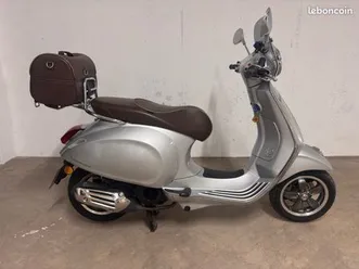 vespa primavera 125 70th edition