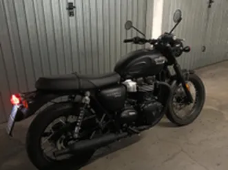 tryumph bonneville 900 black