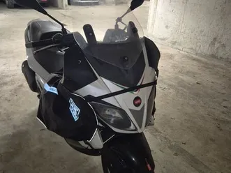 scooter 125 aprilia