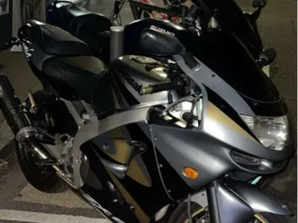 échange zx6r contre voiture ou autre moto (possible rajout de ma part)