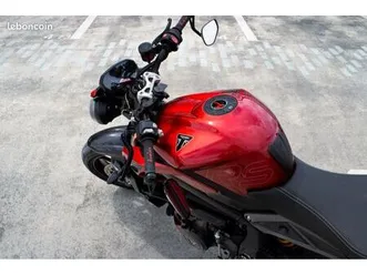 triumph street triple rs red + 1000e d’équipement