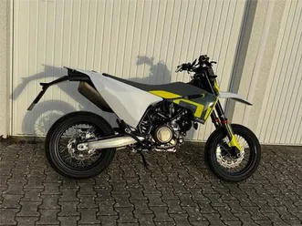 husqvarna 701 supermoto i 18.200 km i hc1 bremse i a2 möglich