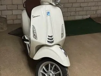 vespa primavera 125