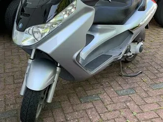 piaggio x8 200. 150 cc bj 2005 29000 km tüv bis 2027