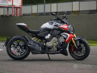 ducati diavel v4 1103 rs