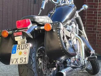 suzuki vs 1400 intruder