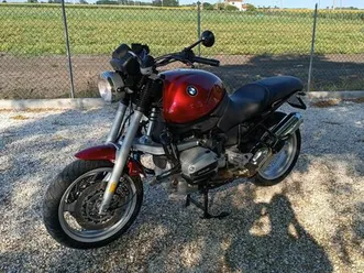 potentieller veteran in der kraft seiner jugend - bmw r1100r
