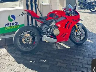 ducati panigale v4 s