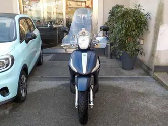 piaggio beverly 300 anno 2019 blu/azzurro