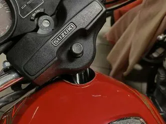 suzuki gs 850 g rosso