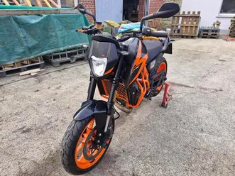 ktm 690 duke r wenig km! erste hand.
