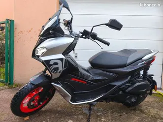 aprilia sr gt 125 sport