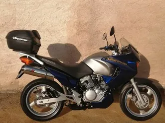 vends moto honda varadero