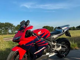 ② honda cbr600rr 2005