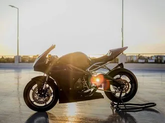 street triples rs moto2