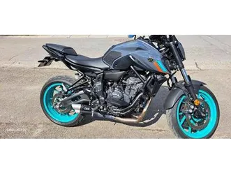 ② yamaha mt-07 avec pot ixil - etat nickel