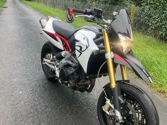 aprilia dorsoduro 750
