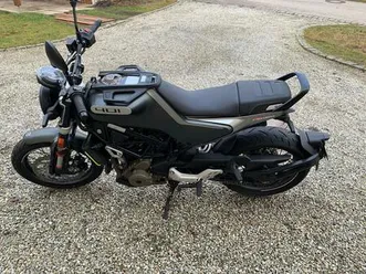 husqvarna svartpilen 401