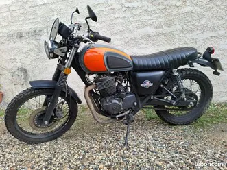 vends moto mash + 2 casques arai