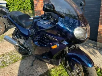 moto triumph bleu 50 000km 1996