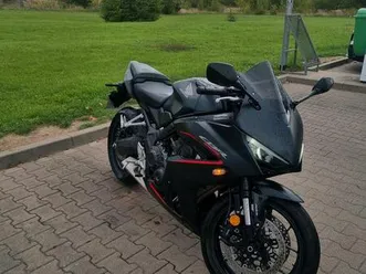 honda cbr 650r - baujahr 2024 - top zustand