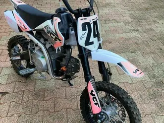 ycf 125 semi automatique