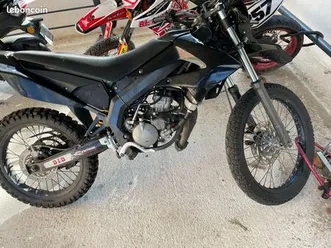 à vendre : derbi senda drd x-treme 50 sm – 2012