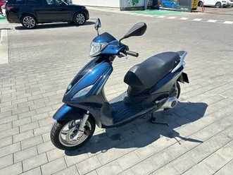 piaggio fly 125 →