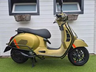 vespa gts300 gts 300 supersport hpe nieuwstaat bj 2023 — scooters | vespa — marktplaats