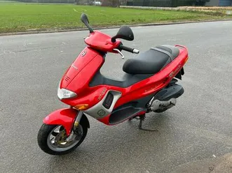 ② gilera runner 180