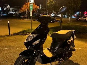 ② scooter 4t 25 cc