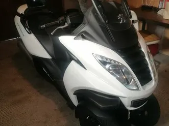 scooter 3 roues métropolis 400