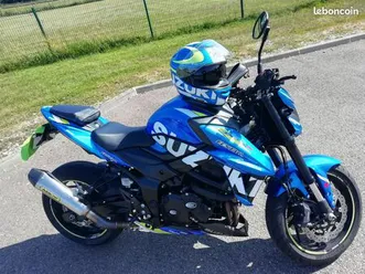 vends une moto suzuki 750 gsx s