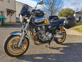 yamaha xjr