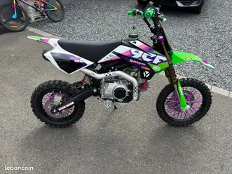 125 ycf idéal cadeau de noël