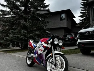 1993 yamaha fzr600 (project bike)