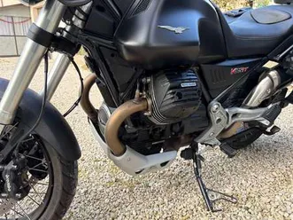 moto guzzi v 85 tt travel nero
